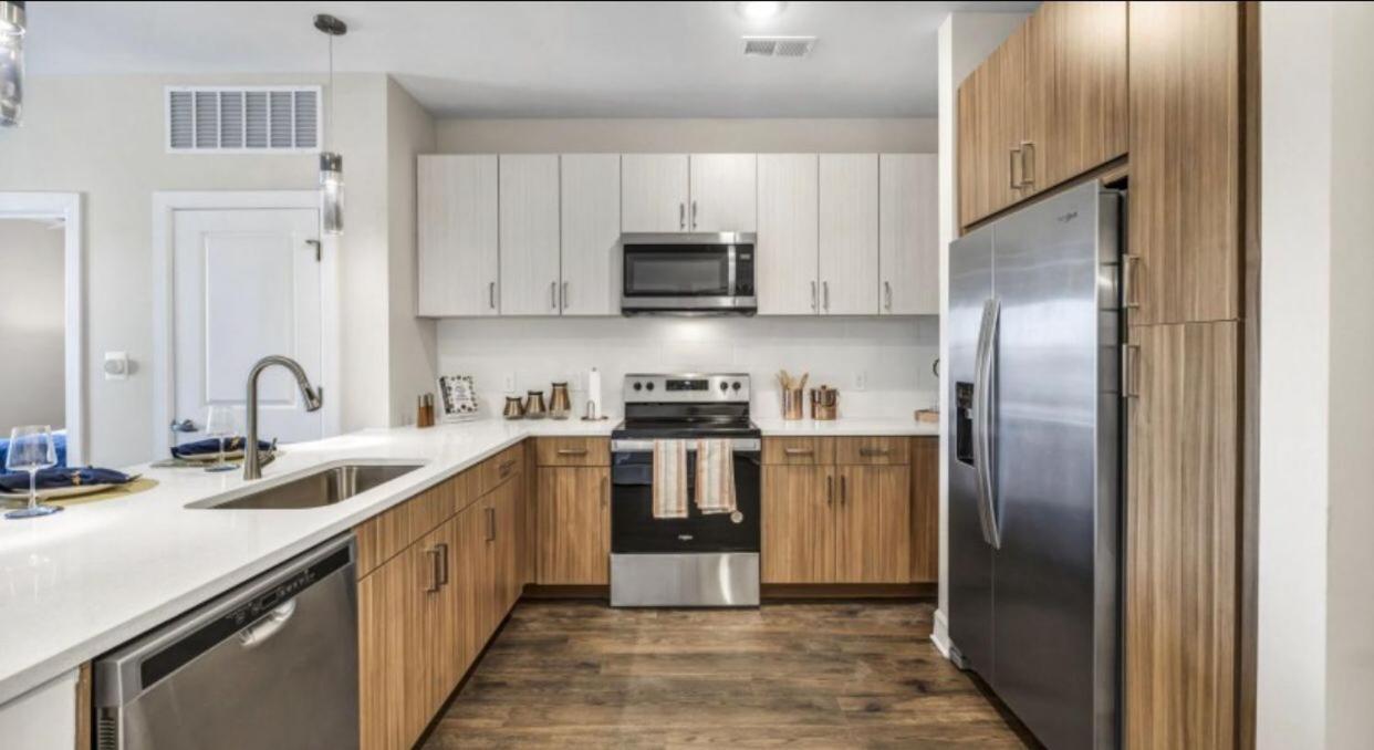 Spacious Castle W Gym Pool Free Parking I Walk To Dowtown N Broadway Nashville Exterior foto